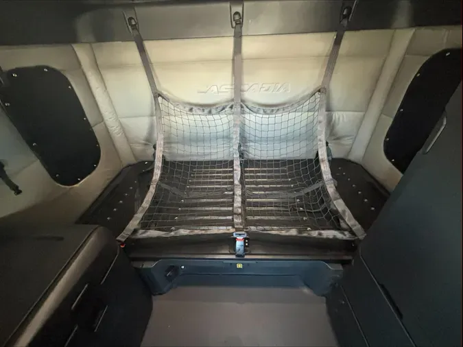 2020 Freightliner Cascadia 126