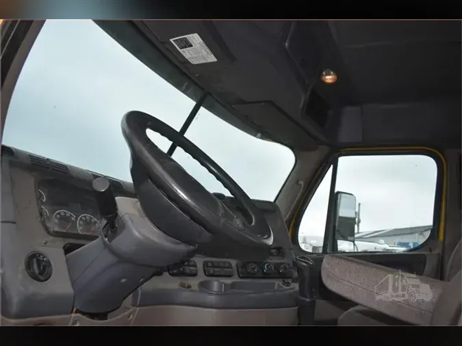 2013 FREIGHTLINER CASCADIA 125