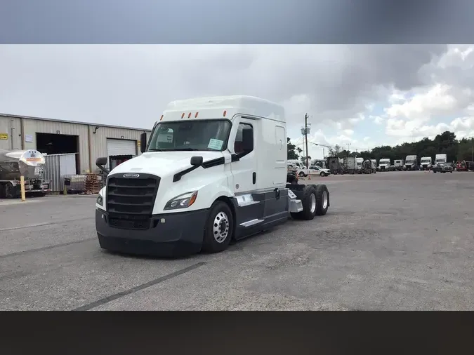 2022 Freightliner Cascadia 126108cc01e6f581a8ec1d1b588b11ebed3