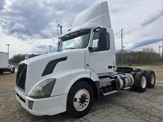 2016 Volvo VNL300