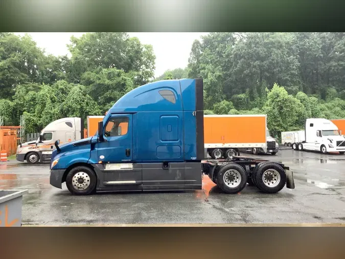 2022 Freightliner Cascadia
