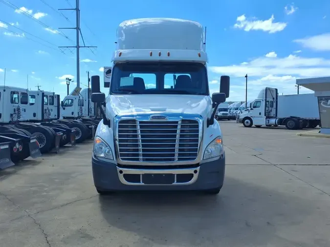 2019 FREIGHTLINER/MERCEDES CASCADIA 113