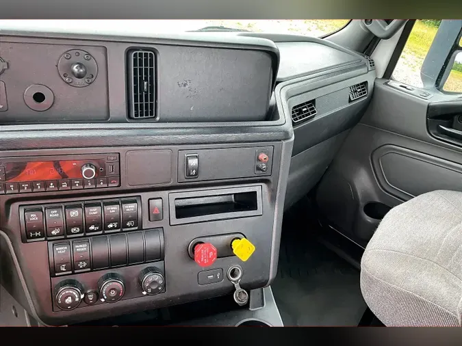 2021 INT LT625 6x4109d65a2bfcfcf9c5b777bf22a3f9796