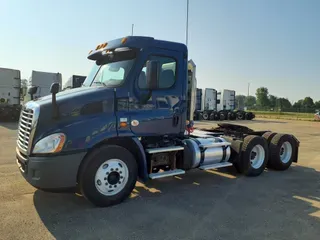 2015 Freightliner CASCADIA 113