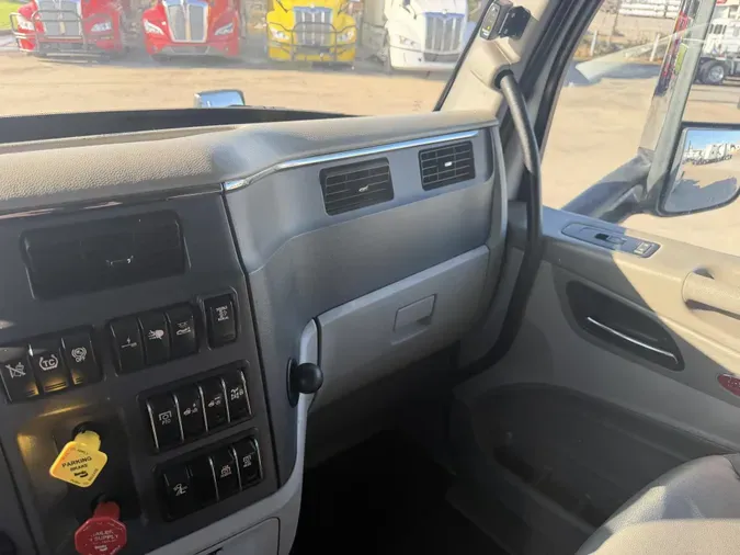 2021 Peterbilt 579