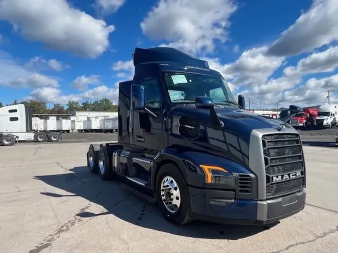 2026 MACK PR64T
