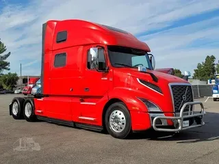 2023 VOLVO VNL64T860