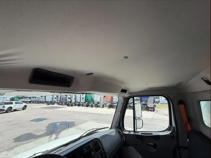 2019 Freightliner M2