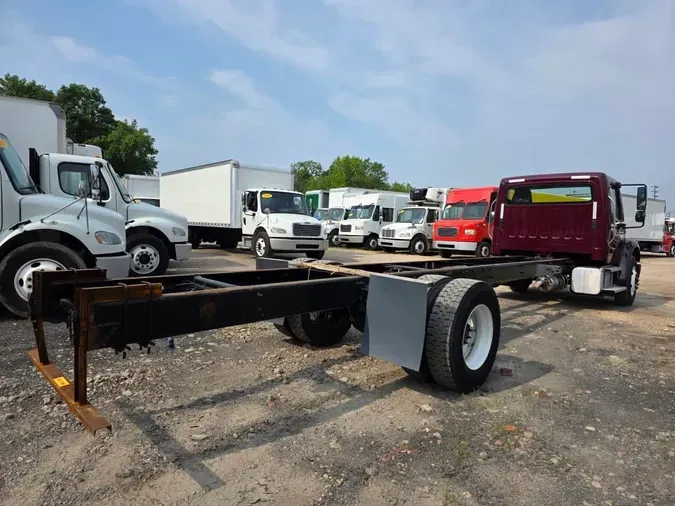 2019 FREIGHTLINER M2 106