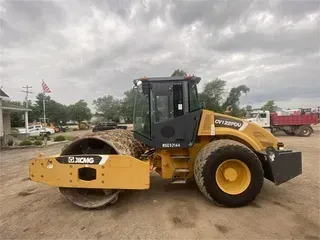2014 XCMG CV122PDU