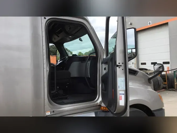 2020 Freightliner Cascadia