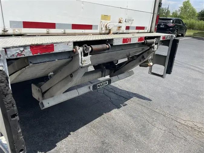 2016 FREIGHTLINER M2-106