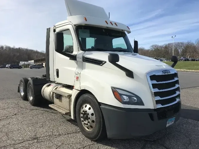 2020 Freightliner T12664ST10abcd5b04be97c4e109d17a04685f94