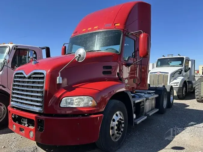 2017 MACK PINNACLE CXU61310abea9a1381700d672e6ebf1117a9a0