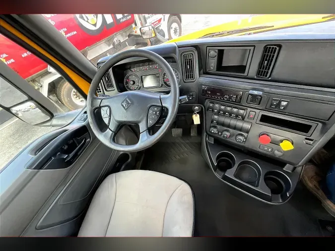 2019 INT LT625 6x4