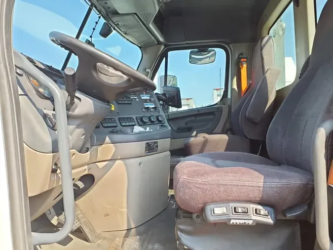2019 FREIGHTLINER CASCADIA 125