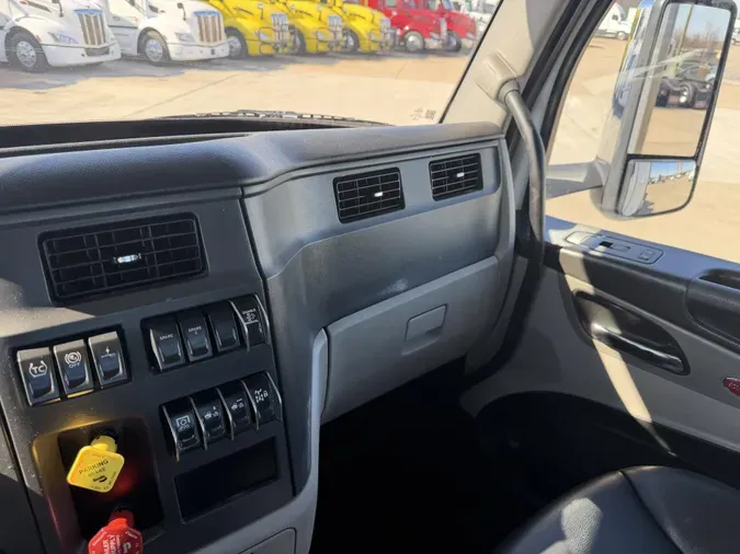 2023 Peterbilt 567