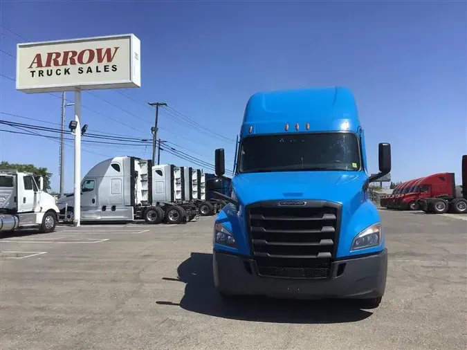 2021 FREIGHTLINER CA12610b8bed54e0c4add14453f858c633258