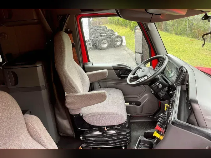 2021 INT LT625 6x4
