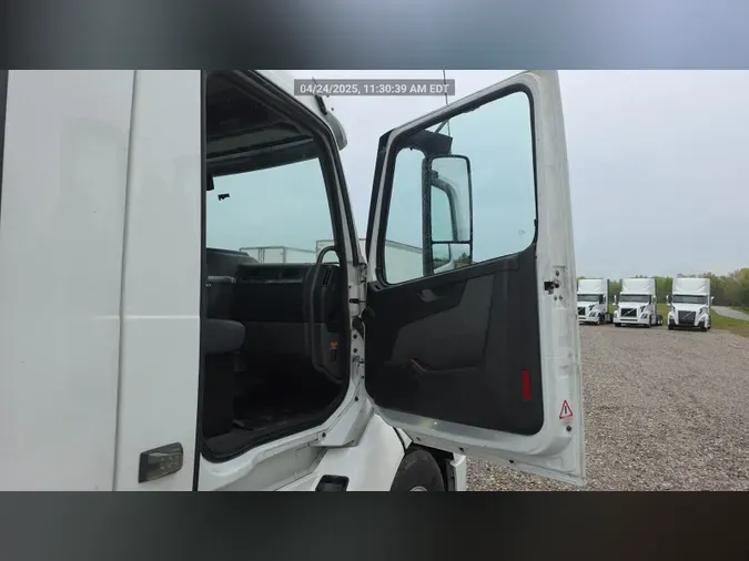 2018 Volvo VNL300