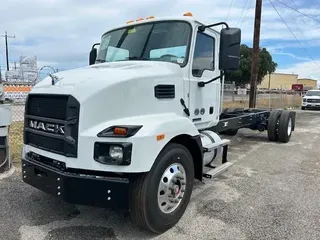 2025 MACK MD64