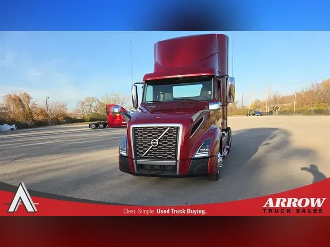 2022 VOLVO VNL64T300