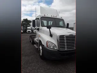 2018 FREIGHTLINER/MERCEDES CASCADIA 125