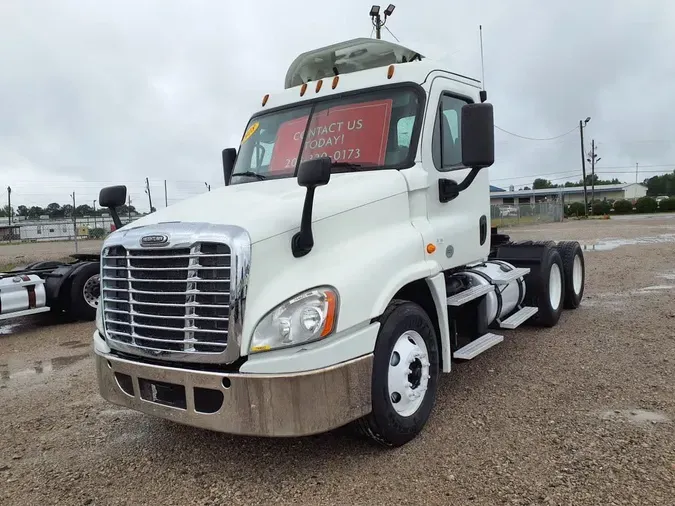 2018 FREIGHTLINER CASCADIA 12510c8bb4ef9d949ef9fa44c2f4ffc7f21