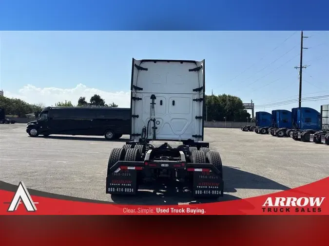2022 FREIGHTLINER CA126