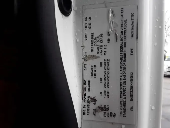 2019 NAVISTAR INTERNATIONAL RH613 DAYCAB S/A