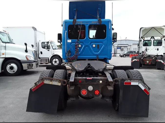 2018 FREIGHTLINER/MERCEDES CASCADIA 113