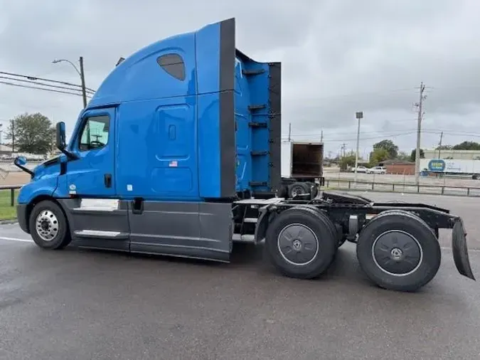 2021 Freightliner Cascadia