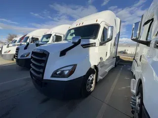 2022 FREIGHTLINER CA126