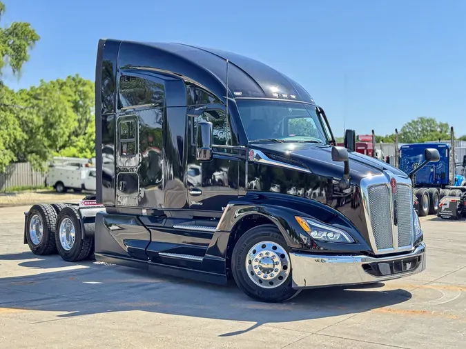 2025 KENWORTH T680