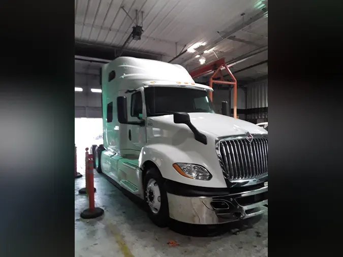 2019 NAVISTAR INTERNATIONAL LT625 SLPR CAB