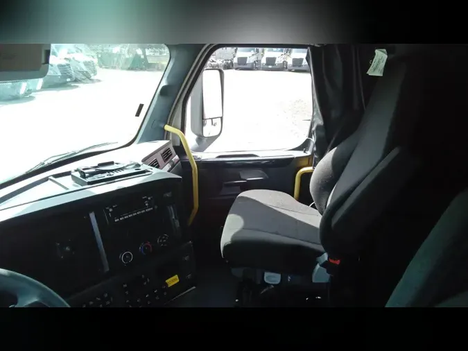 2023 Freightliner Cascadia 126