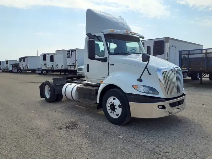 2019 NAVISTAR INTERNATIONAL RH613 DAYCAB S/A