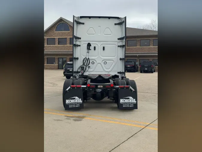 2022 FREIGHTLINER Cascadia 12610d25eb73f73258fd780a074021782d0