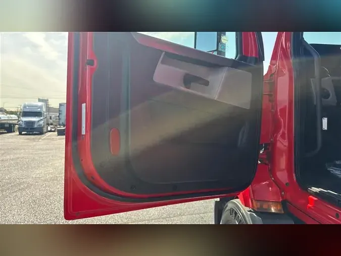 2020 FREIGHTLINER CA116