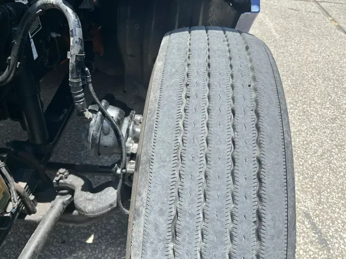 2022 Kenworth T68010d97ff0107ff3a9e40effd1f874171f