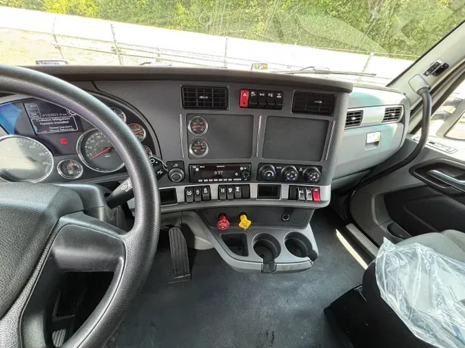 2022 Kenworth T680