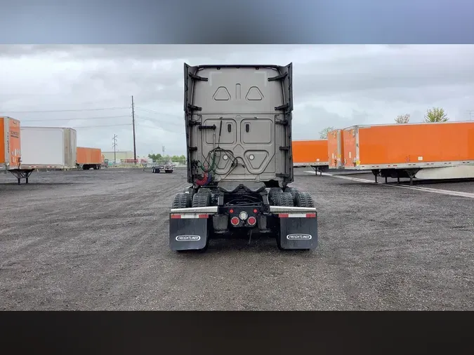 2024 Freightliner Cascadia