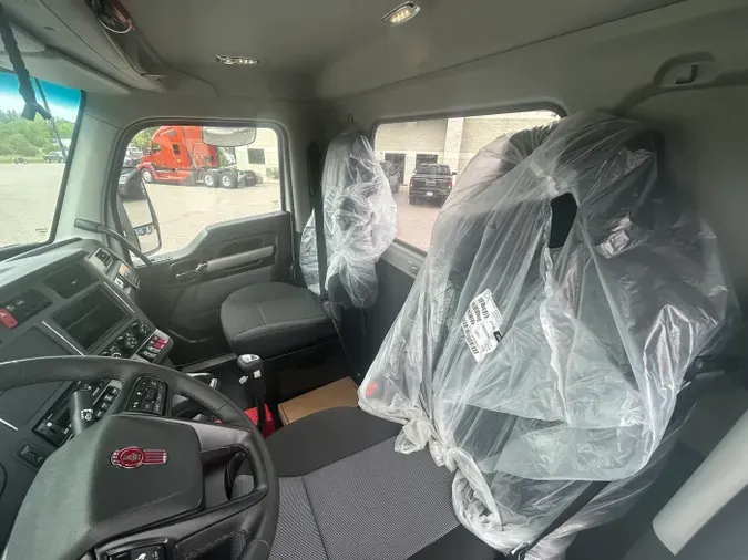 2026 Kenworth T880 Short Hood