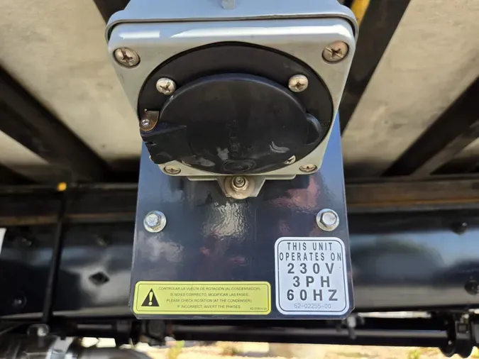 2019 Freightliner Business Class M2 106