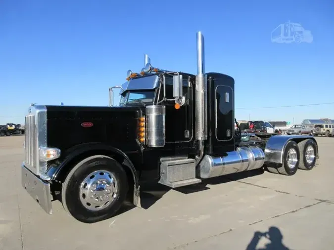 2022 PETERBILT 389