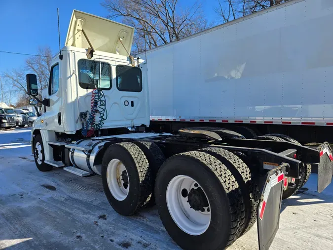 2019 FREIGHTLINER/MERCEDES CASCADIA 125