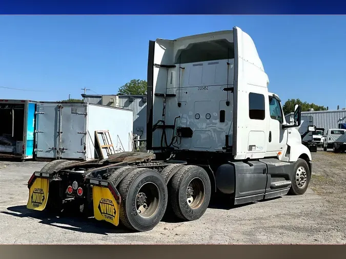 2022 INT LT625 6x4