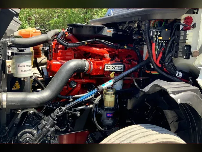 2021 INT LT625 6x4