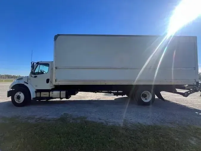 2018 Freightliner Business Class M2 106