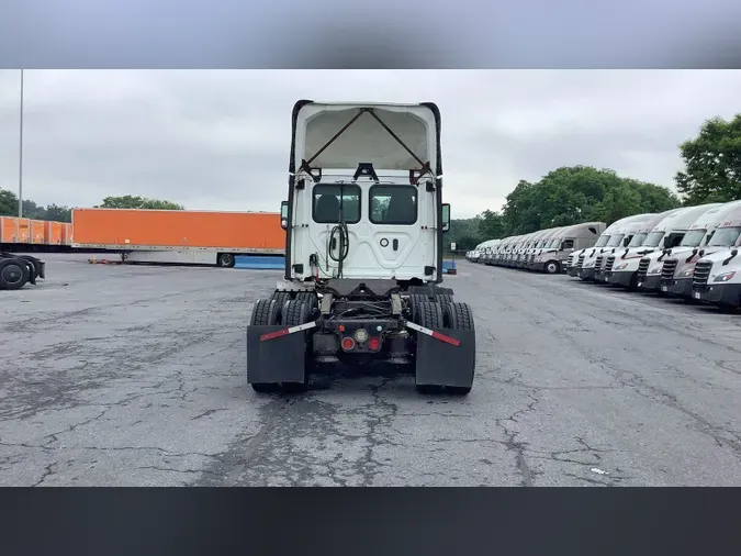 2020 Freightliner Cascadia 12610f30aa3248911b8a1a3ce4b28b3157d